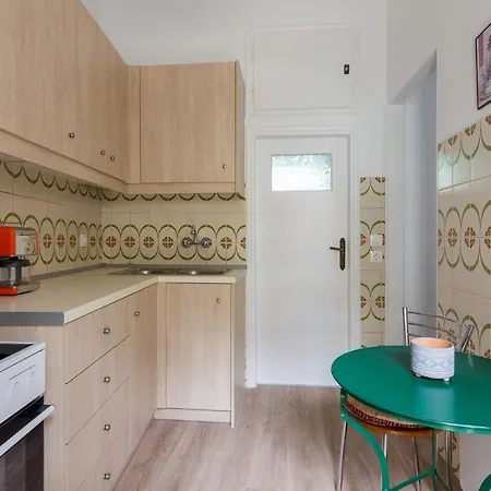 Studio In Pagkrati Apartment *